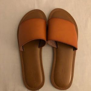 Universal Threads Orange Flat Sandals size 6
